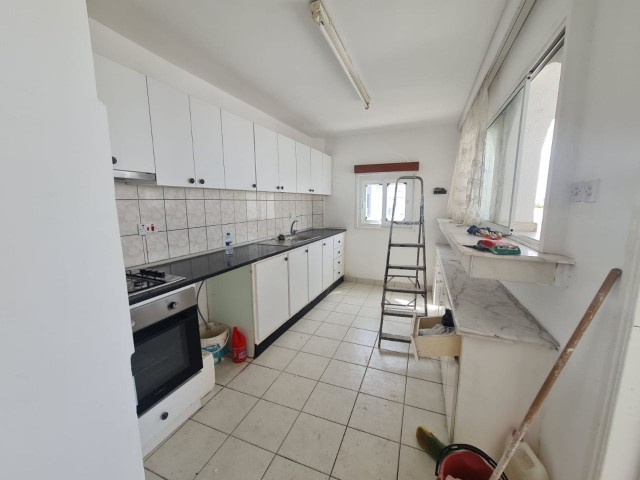 GAZİMAĞUSA BAYKAL KİRALIK AYLIK ÖDEMELİ  EŞYALI 3+1 PENTHOUSE