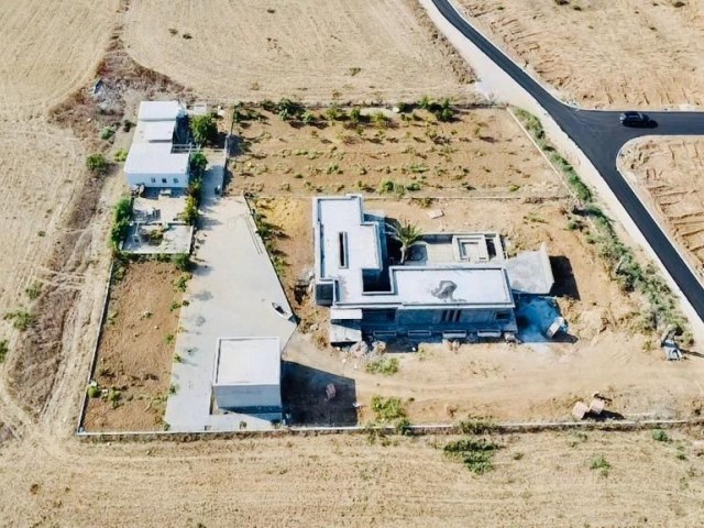 FAMAGUSTA MORMENEKŞE VILLA ZU VERKAUFEN