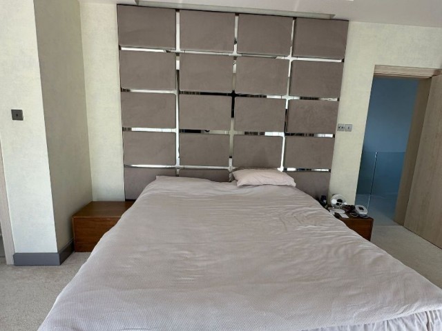 GİRNE ALSANCAK SATILIK EŞYALI 4+1 LUX VILLA