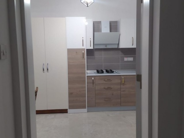 LEFKOŞA MERKEZ  KİRALIK EŞYALI 2+1 SIFIR DAİRE