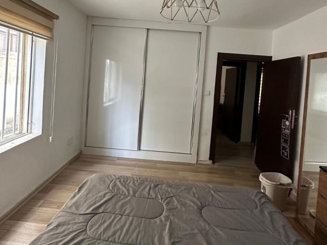 GAZİMAĞUSA TEKANT SATILIK EŞYALI 3+1 DAİRE