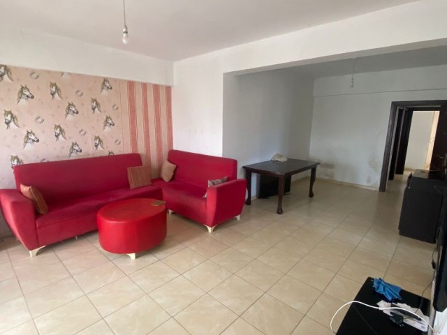 FAMAGUSTA KARAKOL FURNISHED 3+1 FLAT FOR RENT