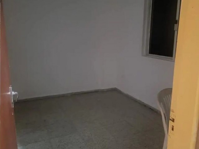 فاماگوستا آپارتمان 3+1 بدون مبله برای اجاره در کنار EMU با پرداخت ماهیانه