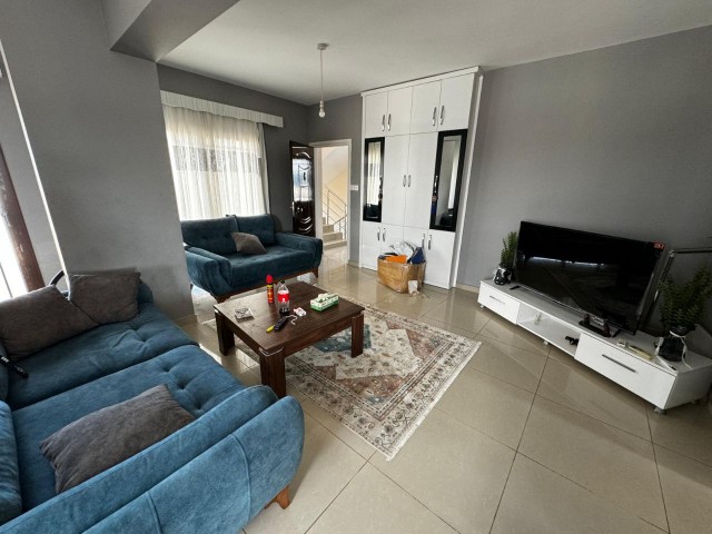 GAZİMAĞUSA  GÜLSEREN KİRALIK EŞYALI 3+1 PENTHOUSE 