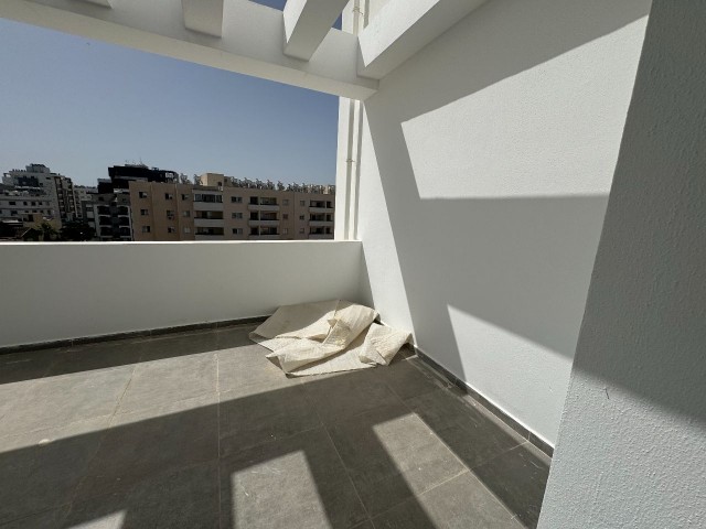 FAMAGUSTA GÜLSEREN UNFURNISHED 2+1 NEW PENTHOUSE FOR RENT