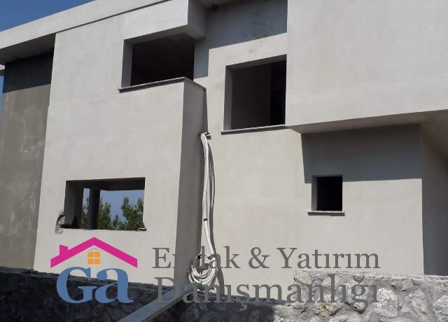 4+1 VILLA MIT POOL IN KYRENIA CHATALKÖY ZU VERKAUFEN ** 