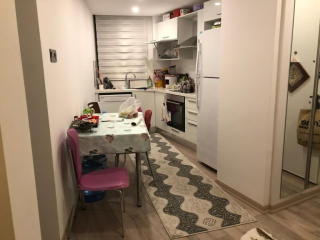 2 + 1 Wohnung Zu Verkaufen Kyrenia Zentrum ** 