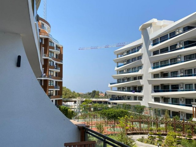 2 + 1 Wohnung Zu Verkaufen Kyrenia Zentrum ** 