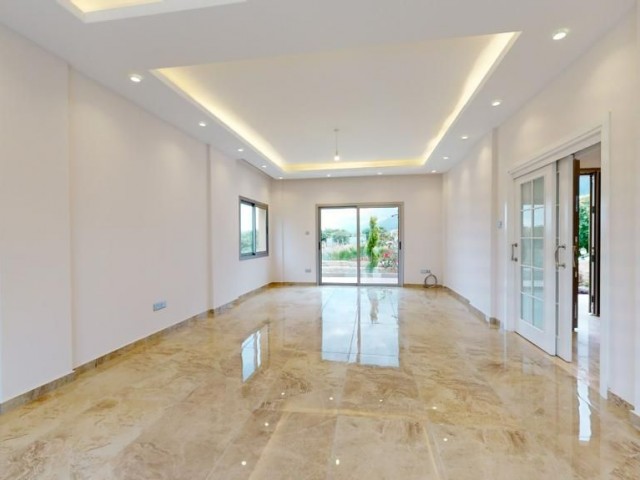 3+1 Alsancak Villa for Sale with Stunning Views ** 