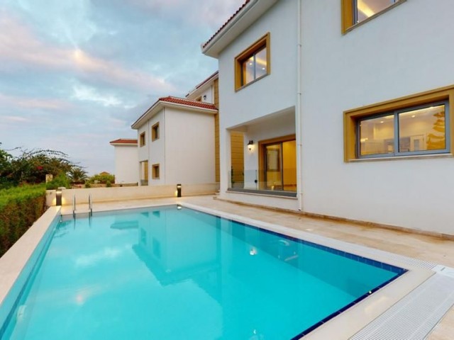 3+1 Villa Zum Verkauf Mit Herrlichem Blick In Alsancak ** 