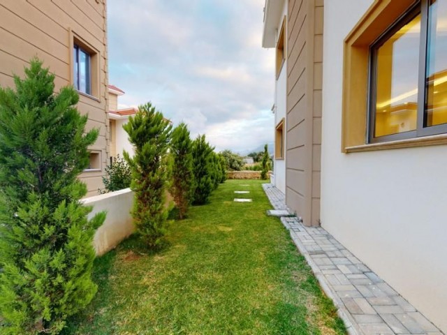 3+1 Villa Zum Verkauf Mit Herrlichem Blick In Alsancak ** 