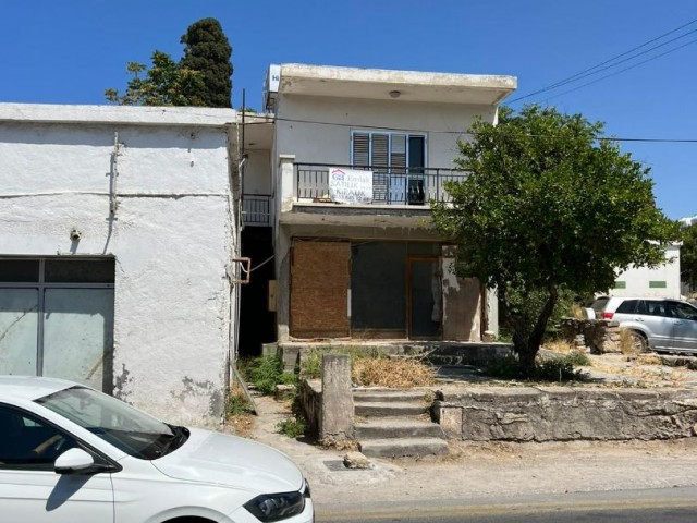 Komplett Zu Verkaufen Kyrenia Zentralgebäude ** 