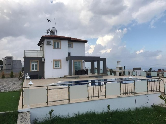 3+1 Çatalköy Villa for Rent ** 