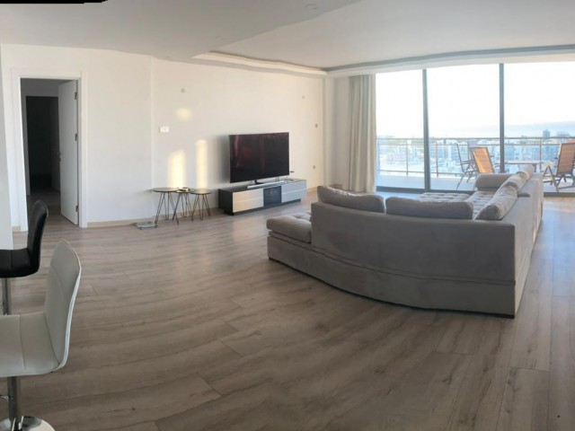 3+1 Kyrenia Merkez Penthouse zum Verkauf