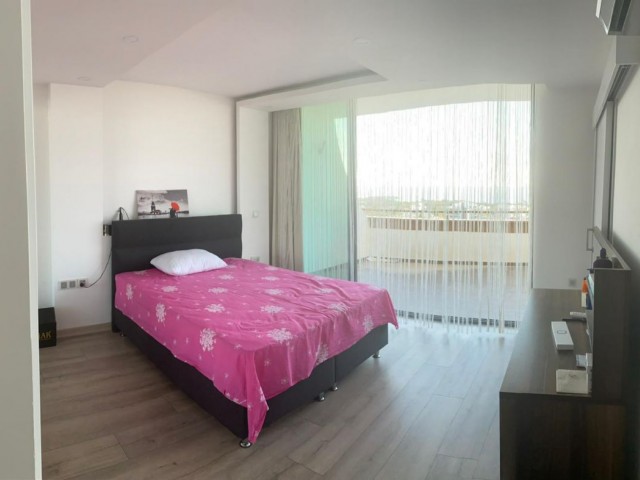 3+1 Kyrenia Merkez Penthouse zum Verkauf