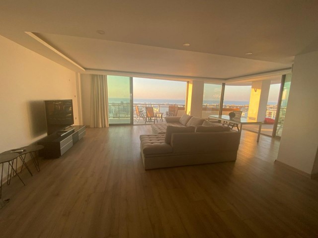 3+1 Kyrenia Merkez Penthouse For Sale