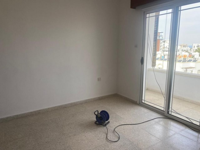 3+1 Girne Merkez Kiralık Eşyasız Daire