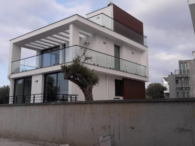 2+1 Villa For Sale Ozankoy