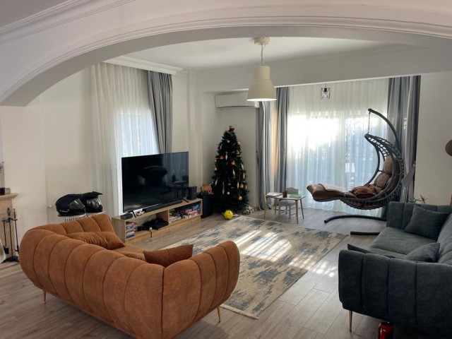 3+1 Kiralık Villa  Ortak Yüzme Havuzlu