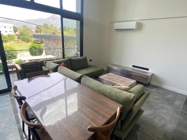 3+1 Maisonette-Wohnung zur Miete in Alsancak