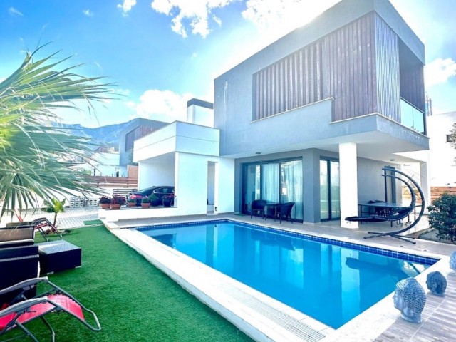 3+1 Luxusvilla zur Miete mit privatem Pool in Kyrenia Ozanköy