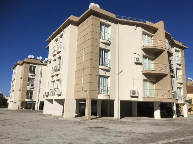 2+1 UNFURNISHED APARTMENT FOR SALE IN A 4 YEAR OLD BUILDING NEAR THE GİRNE PARK MALL IN THE HEART OF GİRNE. 