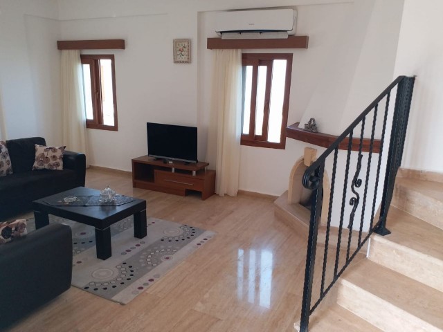 3+1 VILLA WITH PRIVATE POOL AND GARDEN FOR DAILY OR MONTHLY RENT IN ALSANCAK. . 