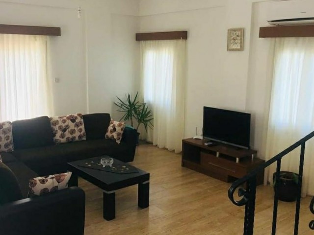 3+1 VILLA WITH PRIVATE POOL AND GARDEN FOR DAILY OR MONTHLY RENT IN ALSANCAK. . 