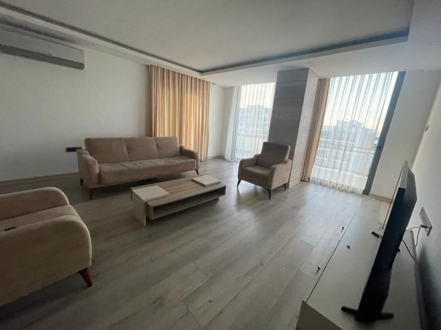 Flat To Rent in Zeytinlik, Kyrenia