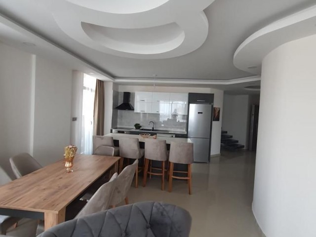 4+1 PENTHOUSE MIT PRIVATEM POOL UND ATEMBERAUBENDER AUSSICHT IN KYRENIA AVRASYA CITY!!