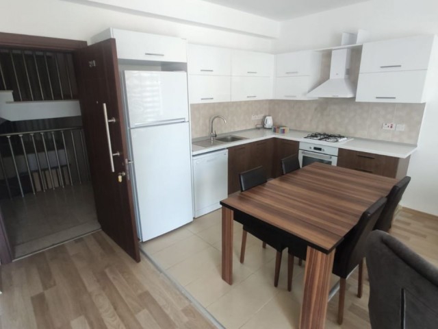 GİRNE MERKEZDE SIFIR EŞYALI 2+1 DAİRE