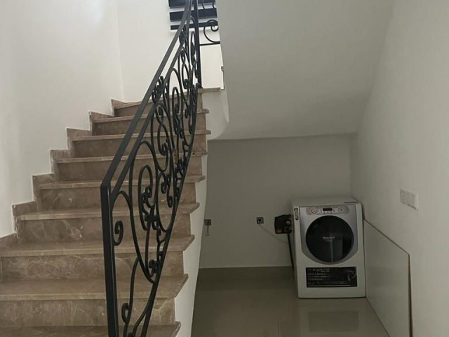 Konforlu ve ferah, özel havuzlu,3+2  geniş kiralık villa 