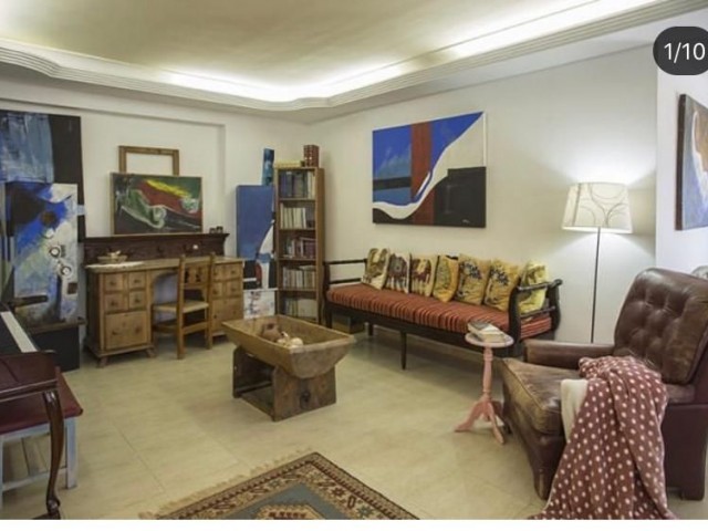 3+1 flat for sale in Nusmar market area in the center of Kyrenia