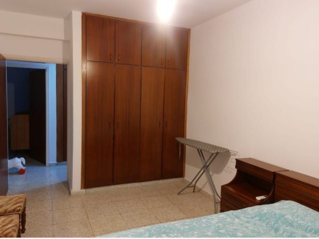 3+1 flat for sale in the center of Kyrenia