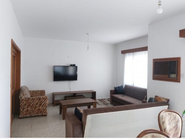 3+1 flat for sale in the center of Kyrenia