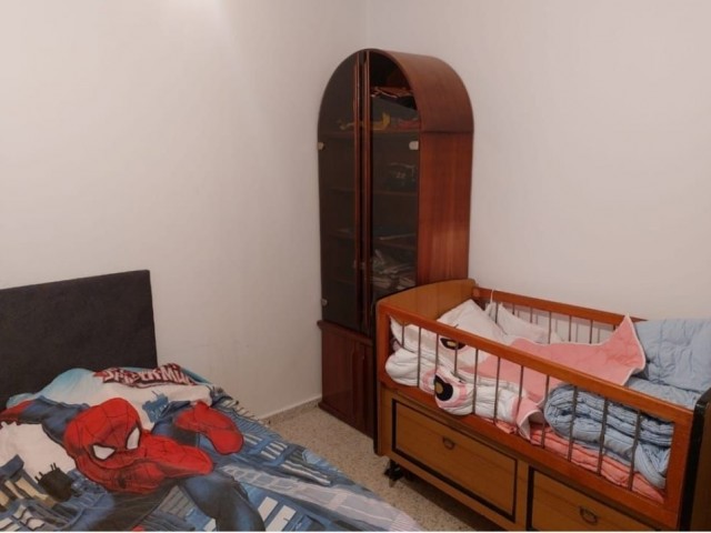 3+1 flat for sale in the center of Kyrenia