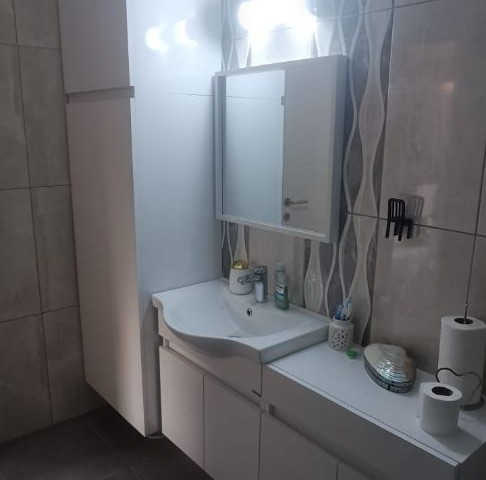 Flat For Sale in Türk Mahallesi, Kyrenia