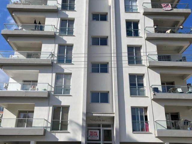 2+1 flat for sale in the center of Kyrenia