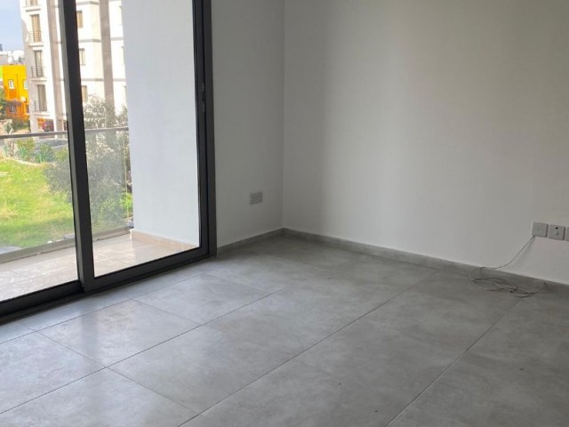 2+1 Wohnung zum Verkauf in der Nähe des Kar-Marktes, Kyrenia