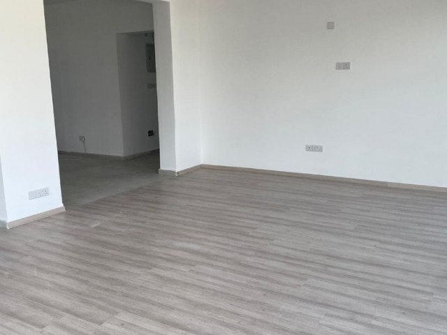 Girne, Kar market yakınında 3+1 satılık penthouse daire