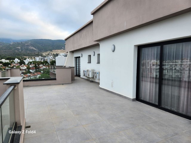 Girne Merkez Kiralik Penthouse