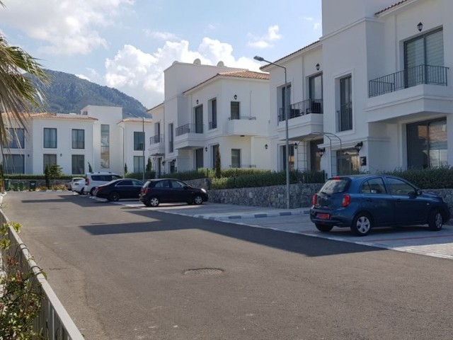 Alsancak Town House 2+1 Wohnung zu verkaufen