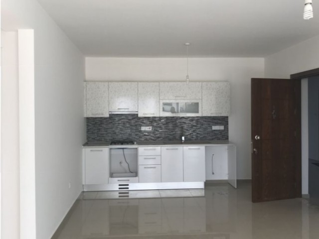 Lefkoşa merkezde kiralık (2+1) Daire Eşyasız