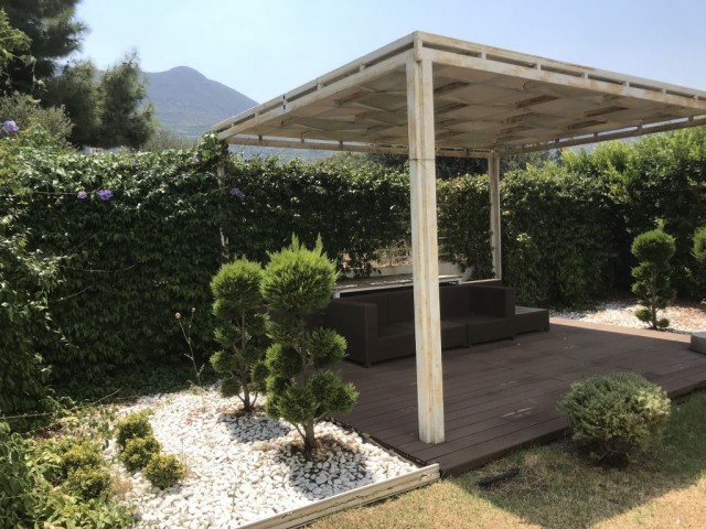 Flat For Sale in Zeytinlik, Kyrenia