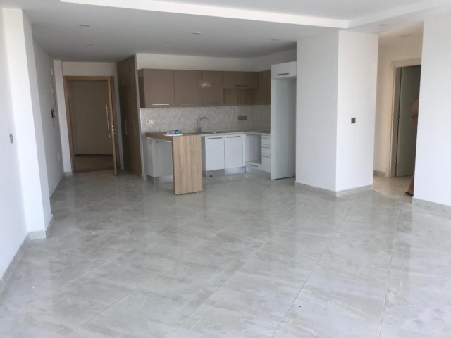 Girne merkezde 2+1 daire kiralık eşyalı/eşyasız  