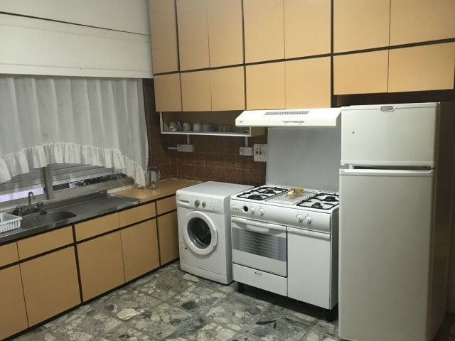 Lefkoşa Köşlüçiftlik 2+1 150 m2