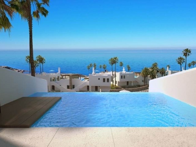 Apartment 2 BED with Private garden ,Location - Esentepe sea front view