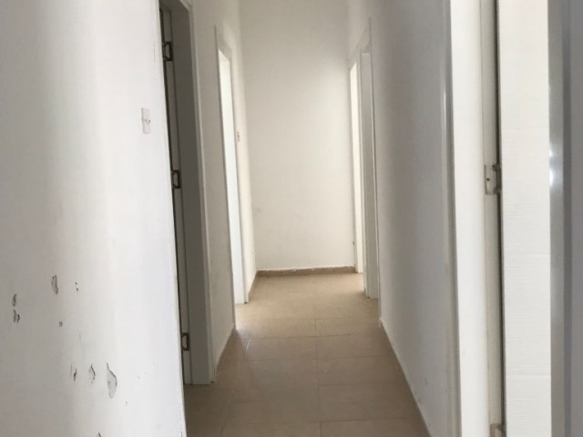 Lefkoşa Gönyeli 3+1 Full Eşyalı 140 m2 Daire