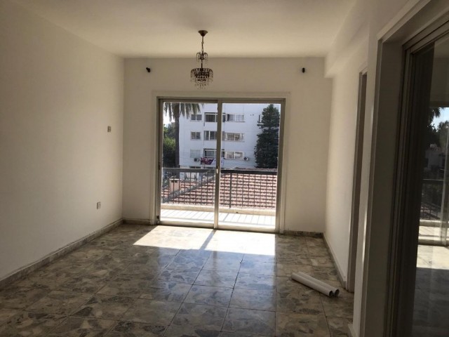 KÖŞKLÜÇITLIK-3+ 2 APARTMENT FOR SALE IN LEFOŞA ** 