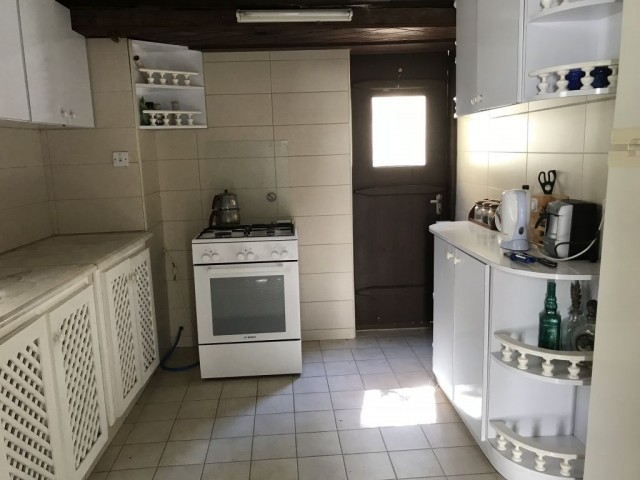 Bellabayıs Konak  Manastır içi 375 m2 5+1